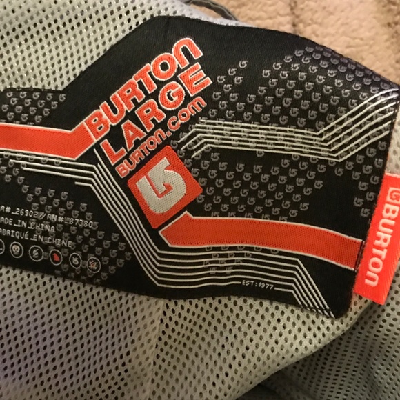 Men’s Burton snowboarding pants - Picture 2 of 10